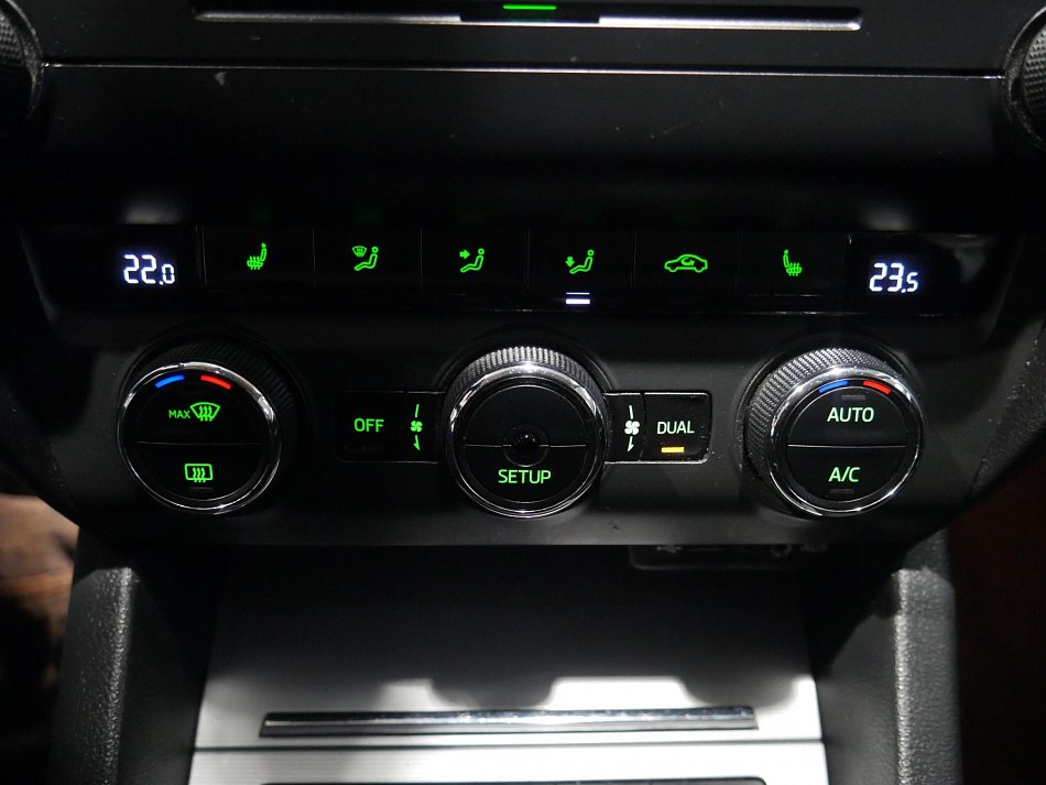 Škoda Octavia III 2.0 TDi Elegance