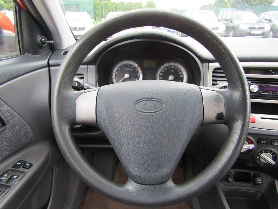 Kia Rio 1.6i 