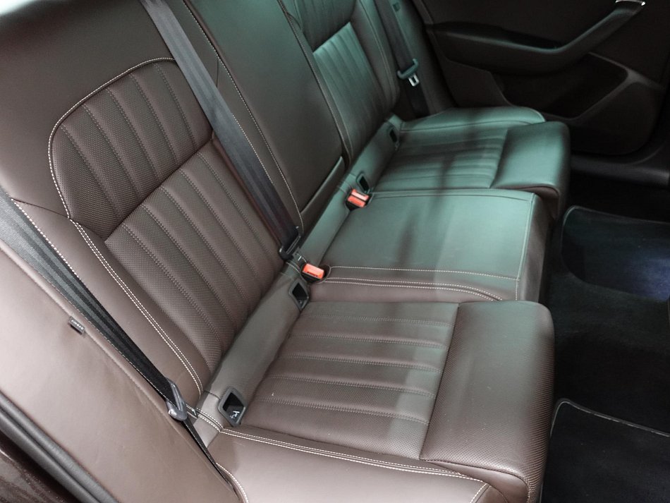 Škoda Superb III 2.0 TDi L&K