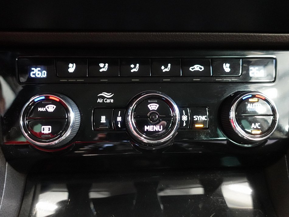 Škoda Superb III 2.0 TDi L&K