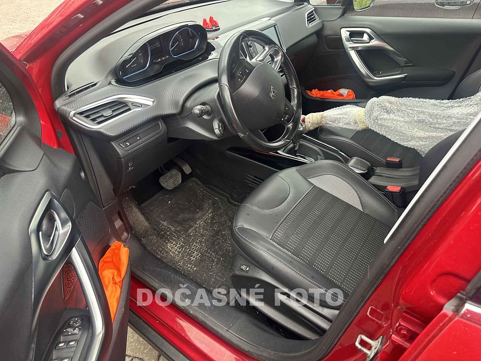 Peugeot 2008 1.2pt 