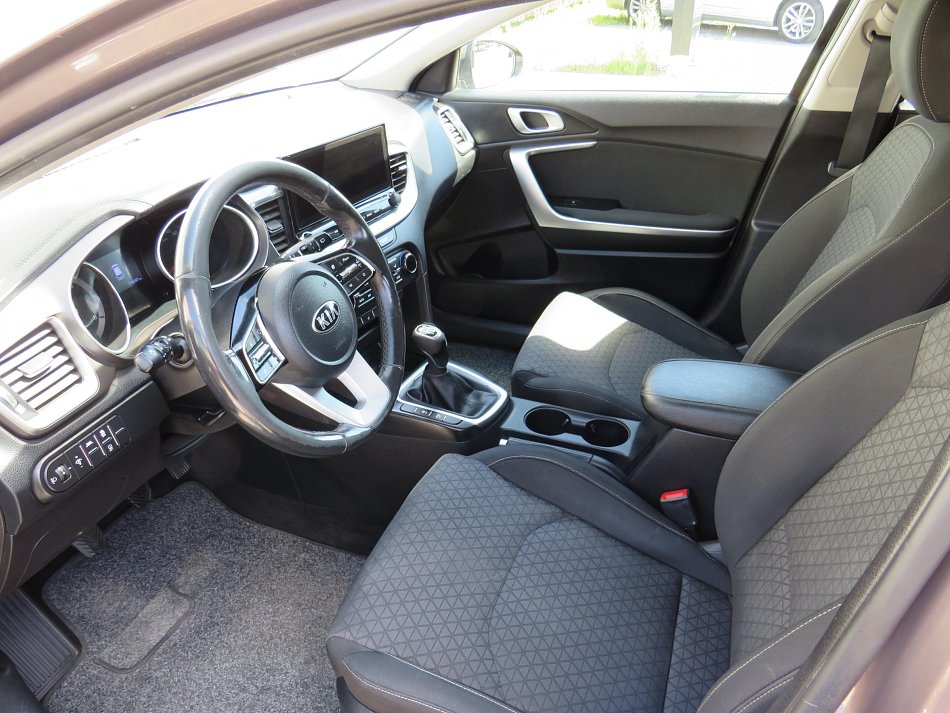 Kia Ceed 1.6 CRDi TOP