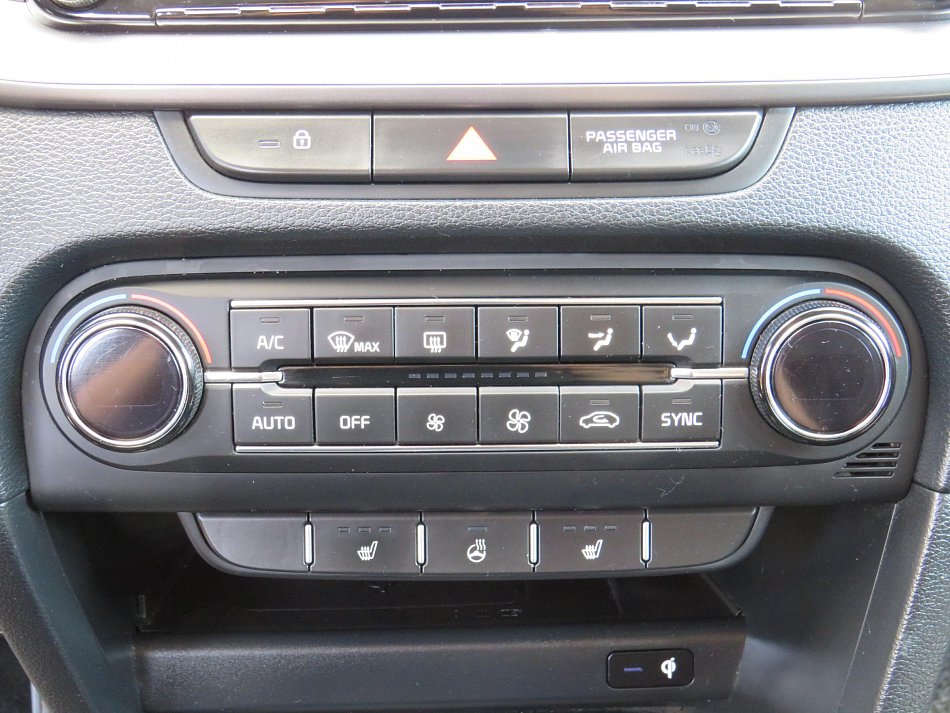 Kia Ceed 1.6 CRDi TOP