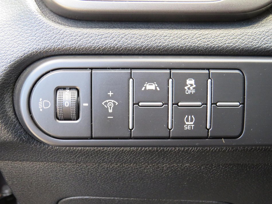 Kia Ceed 1.6 CRDi TOP