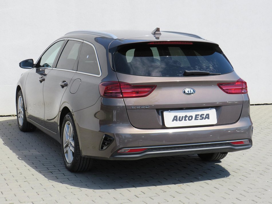 Kia Ceed 1.6 CRDi TOP