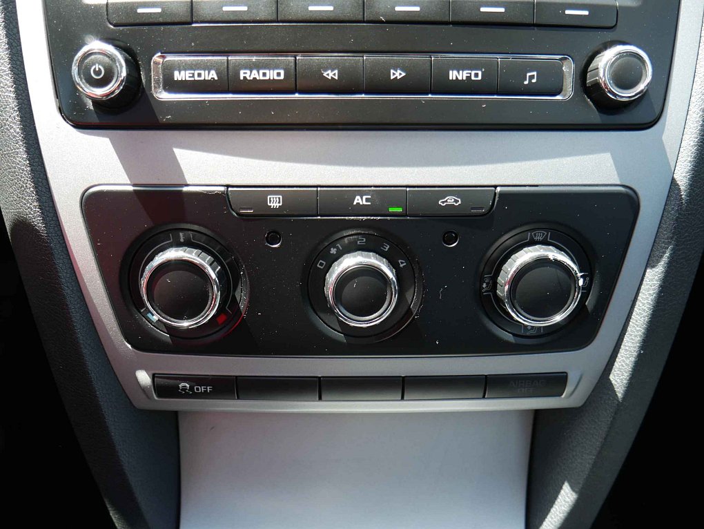 Škoda Octavia II 1.6TDi Ambition