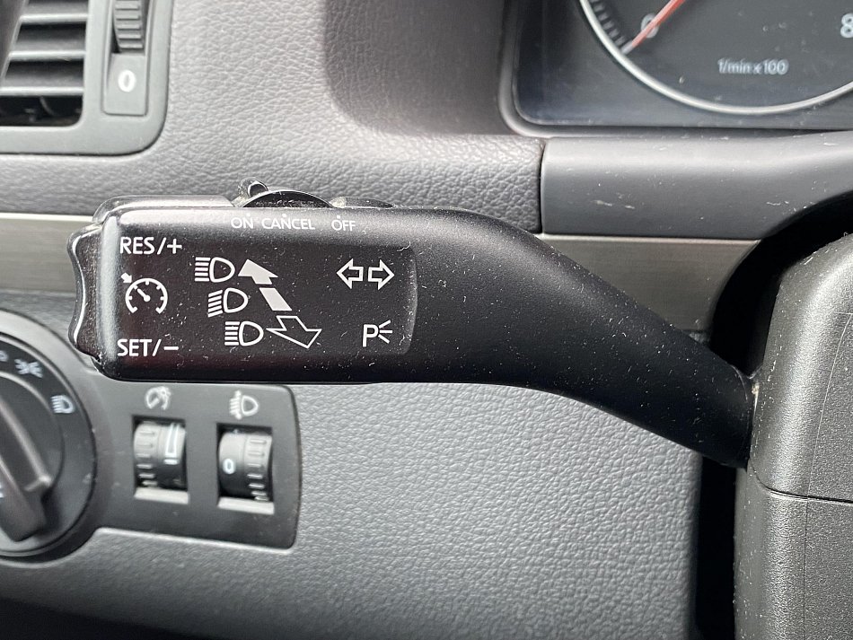 Volkswagen Touran 1.4 TSi  7míst