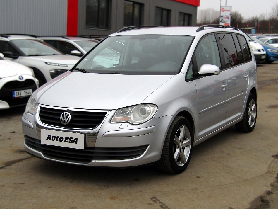 Volkswagen Touran 1.4 TSi  7míst