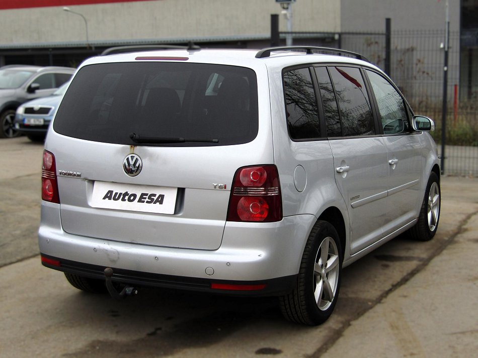 Volkswagen Touran 1.4 TSi  7míst
