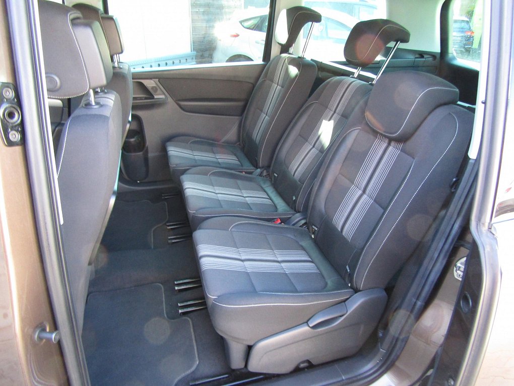 Volkswagen Sharan 2.0 TDi 