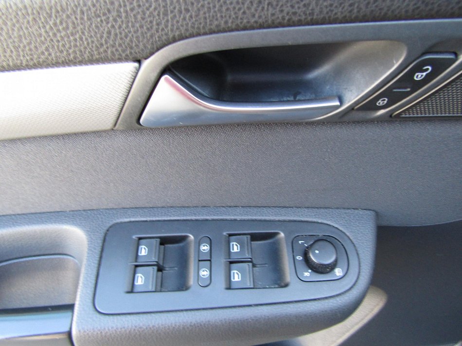 Volkswagen Sharan 2.0 TDi 