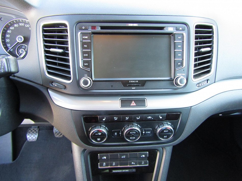 Volkswagen Sharan 2.0 TDi 