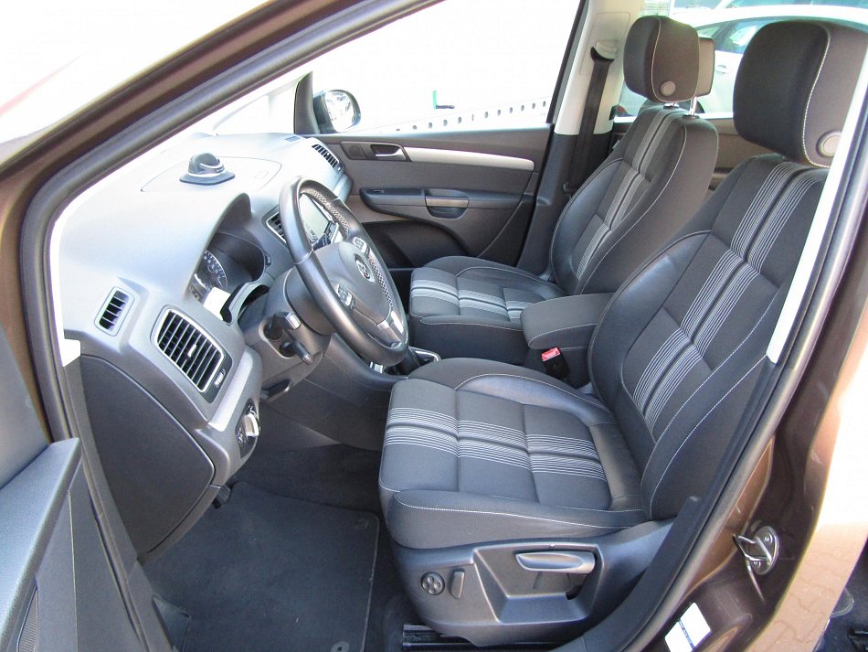 Volkswagen Sharan 2.0 TDi 