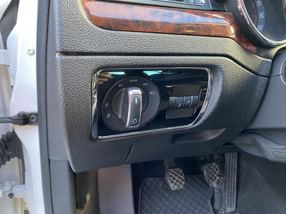 Škoda Superb II 1.6 TDi Elegance