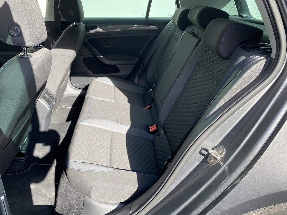 Volkswagen Golf 1.5 TSi Join