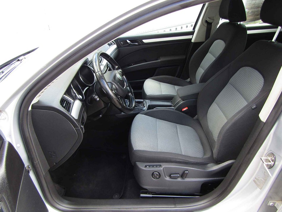 Škoda Superb II 2.0 TDi Ambition