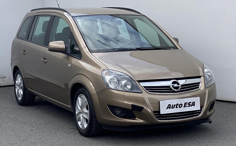 Opel Zafira 1.8 i Family 7míst
