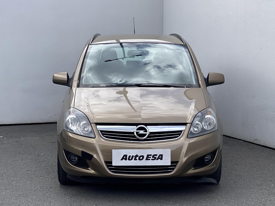 Opel Zafira 1.8 i Family 7míst