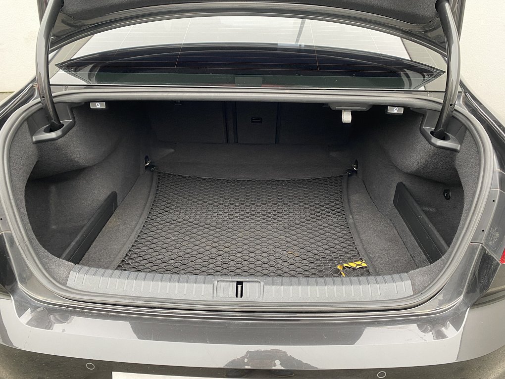 Volkswagen Passat 2.0TDi R-Line