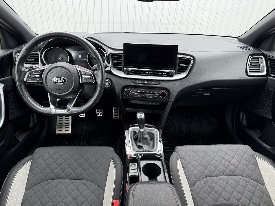 Kia Ceed 1.4 T-GDi 