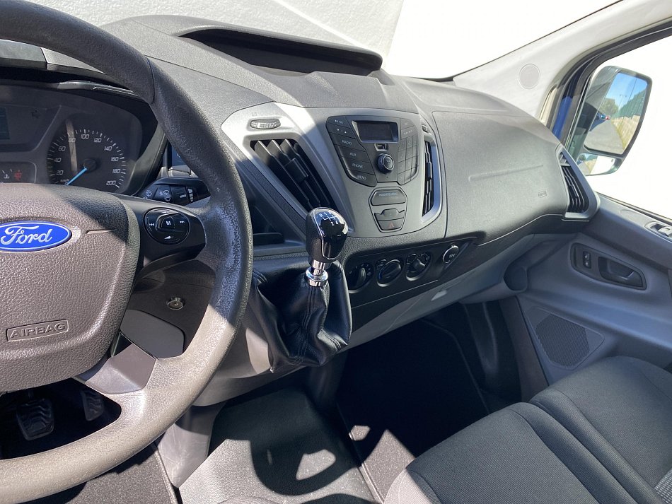 Ford Transit Custom 2.2TDCi  6míst