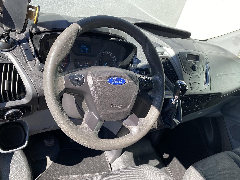 Ford Transit Custom 2.2TDCi  6míst