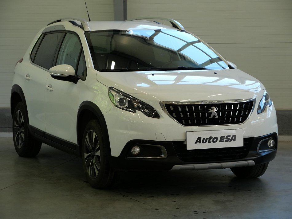 Peugeot 2008 1.2i 