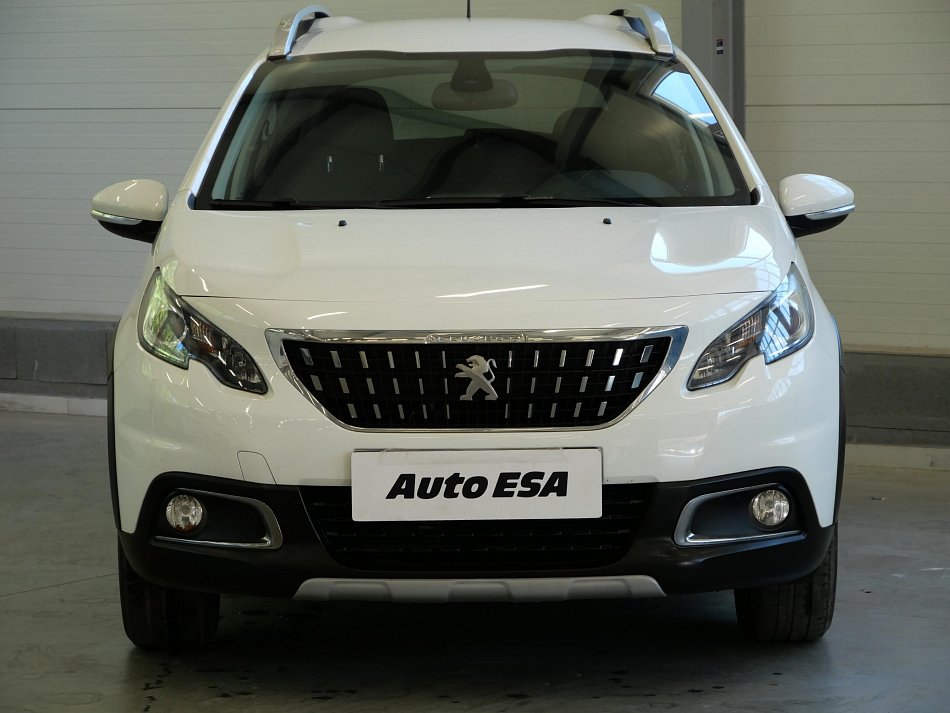 Peugeot 2008 1.2i 