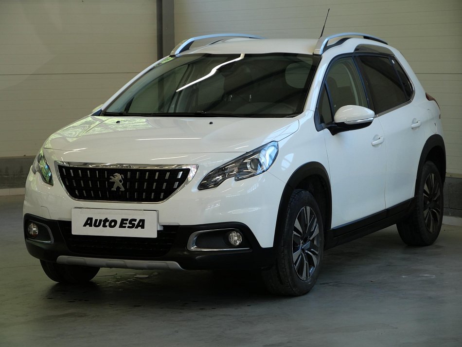 Peugeot 2008 1.2i 