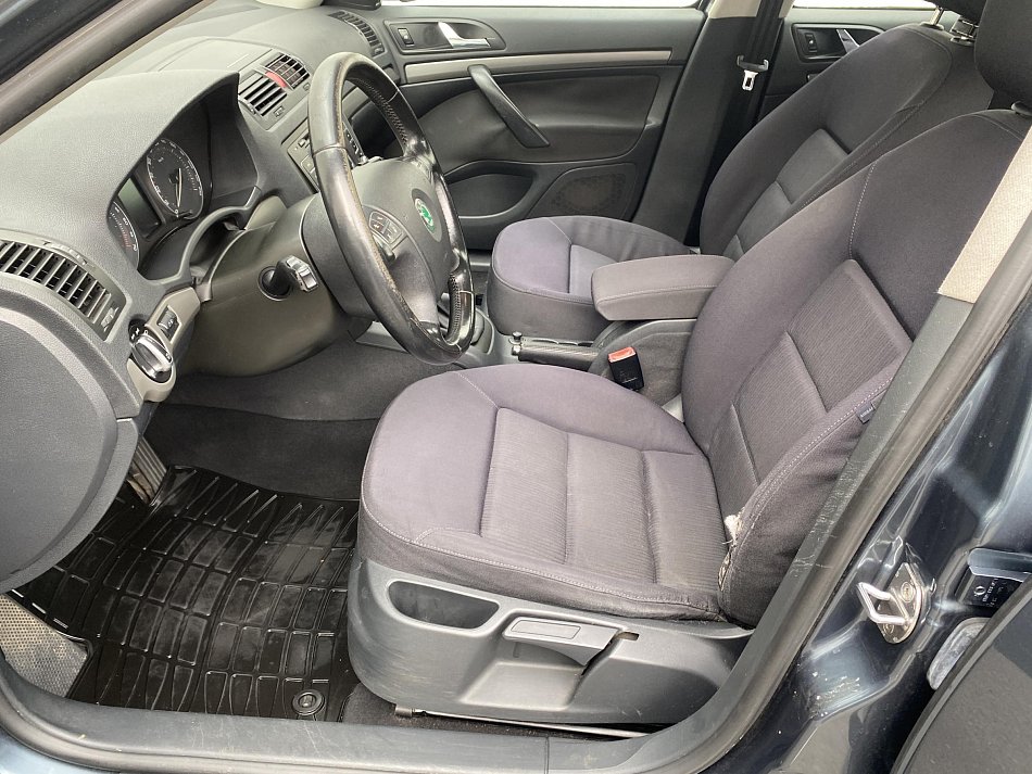 Škoda Octavia II 1.6i Elegance