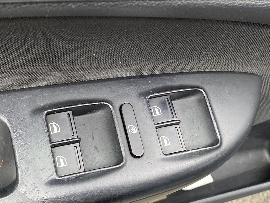 Škoda Octavia II 1.6i Elegance