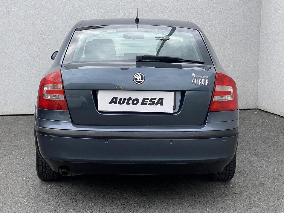 Škoda Octavia II 1.6i Elegance