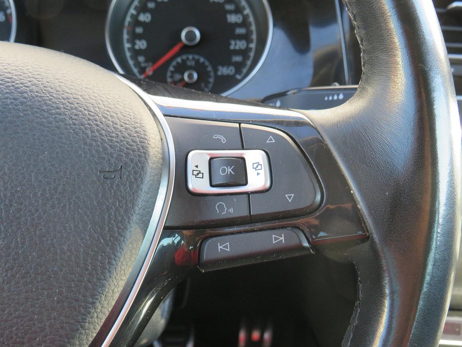 Volkswagen Golf 1.2TSi 