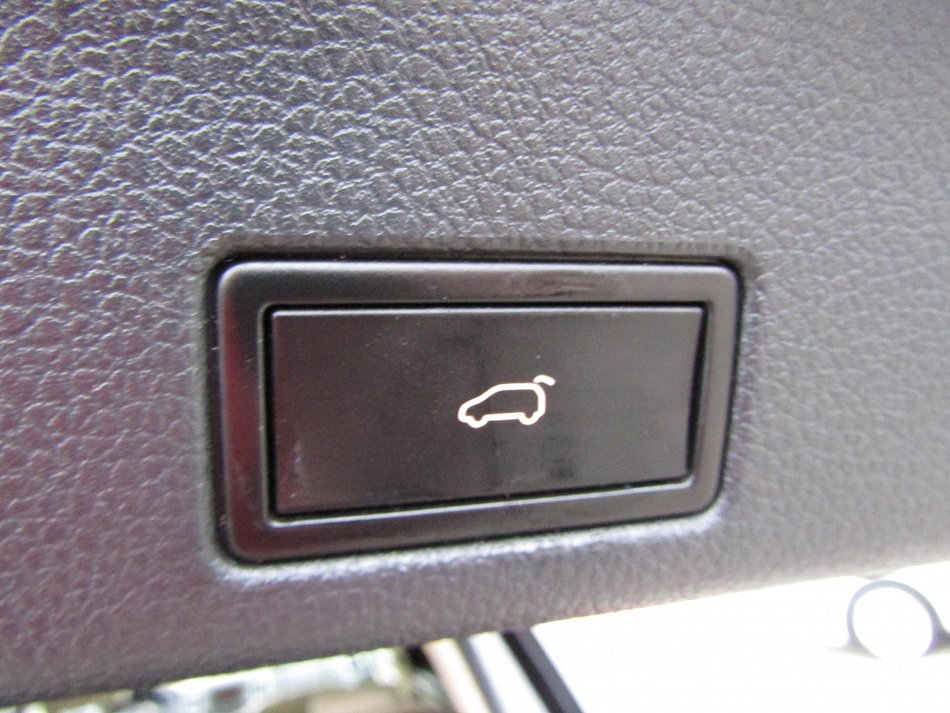 Volkswagen Sharan 2.0 TDi 