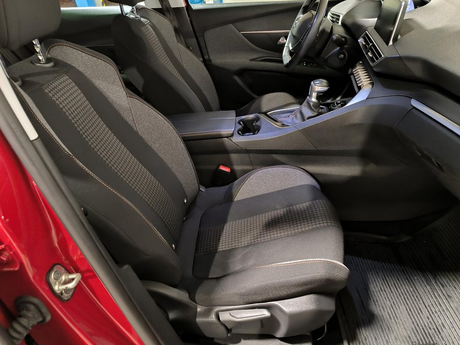 Peugeot 3008 1.6HDi Active