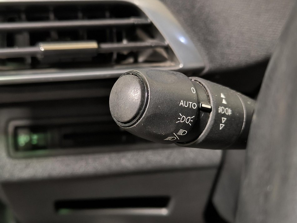 Peugeot 3008 1.6HDi Active