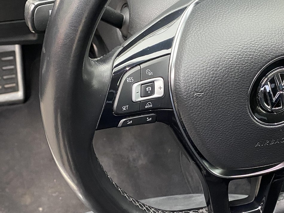 Volkswagen Passat 2.0TDi R-Line