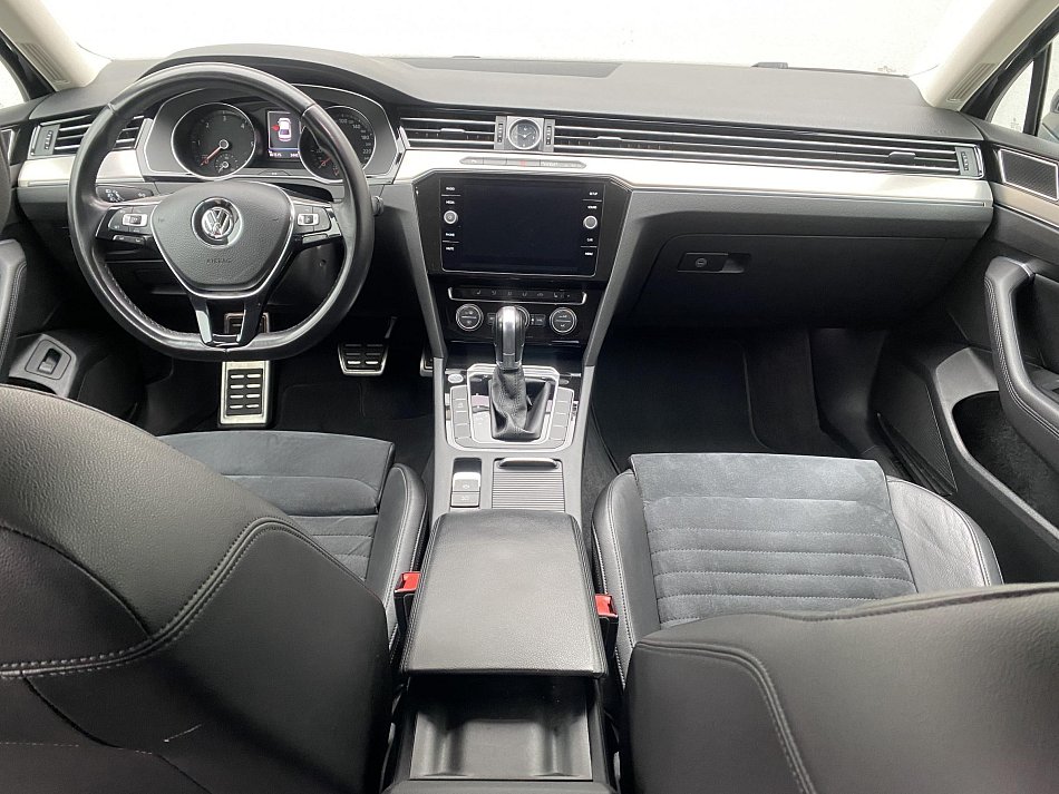 Volkswagen Passat 2.0TDi R-Line