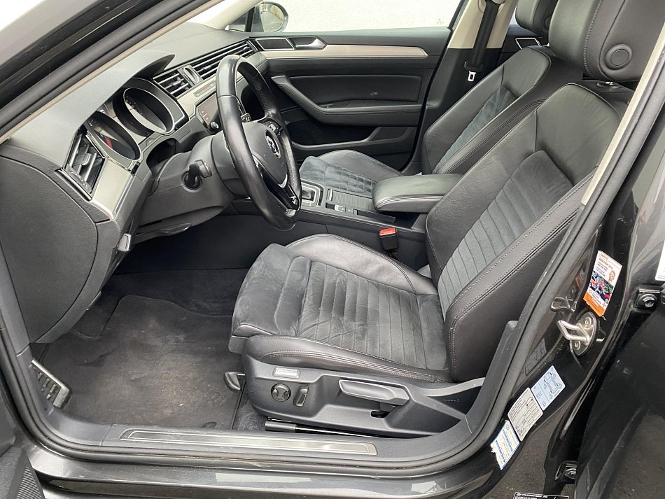 Volkswagen Passat 2.0TDi R-Line