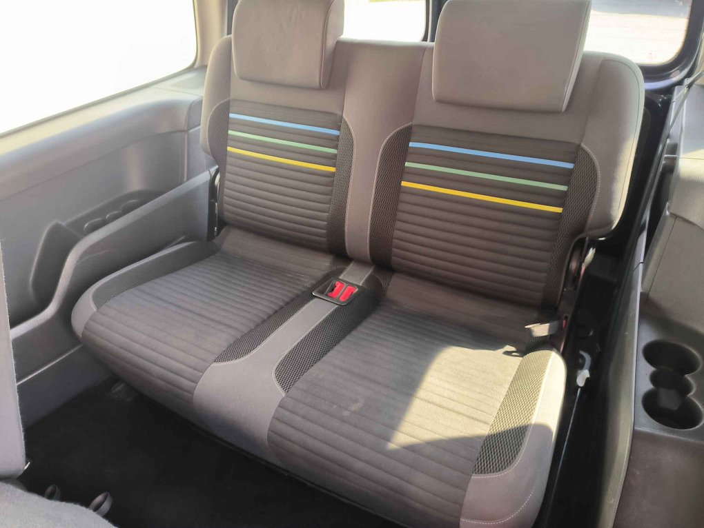 Volkswagen Caddy 1.6TDi Soccer MAXi 7míst