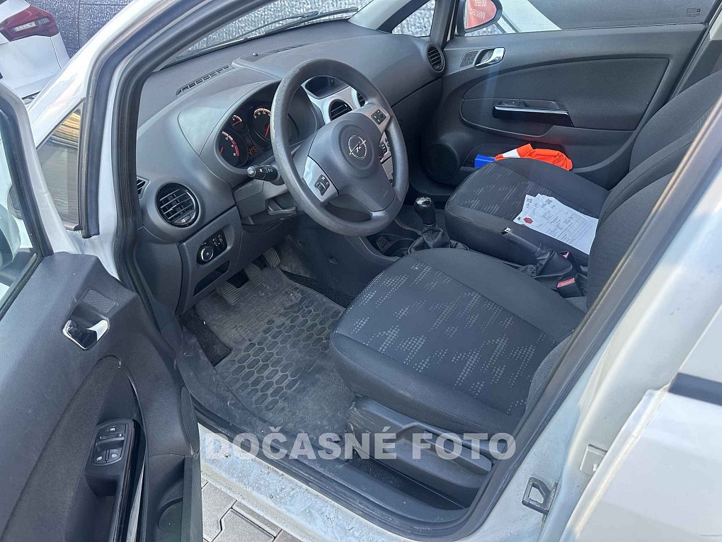 Opel Corsa 1.0i 