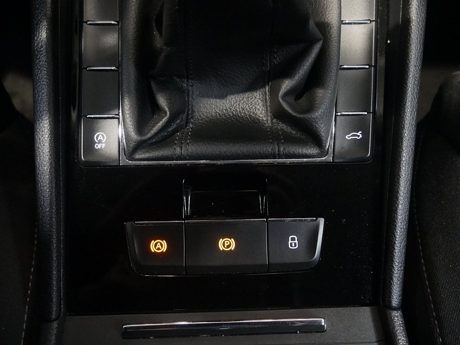 Škoda Superb III 1.4 TSI 