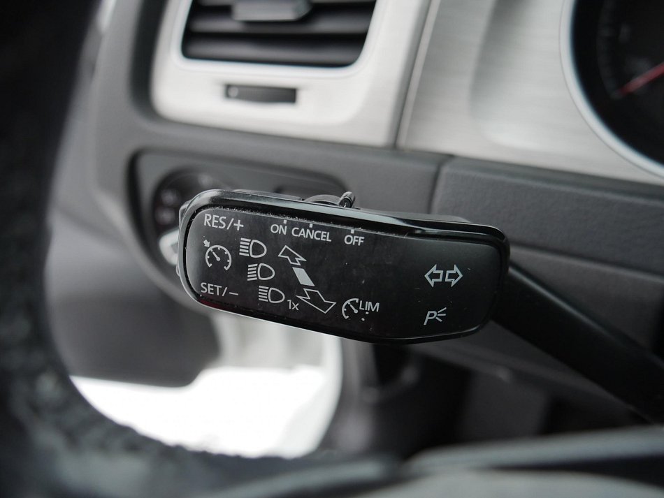 Volkswagen Golf 1.2 TSI 