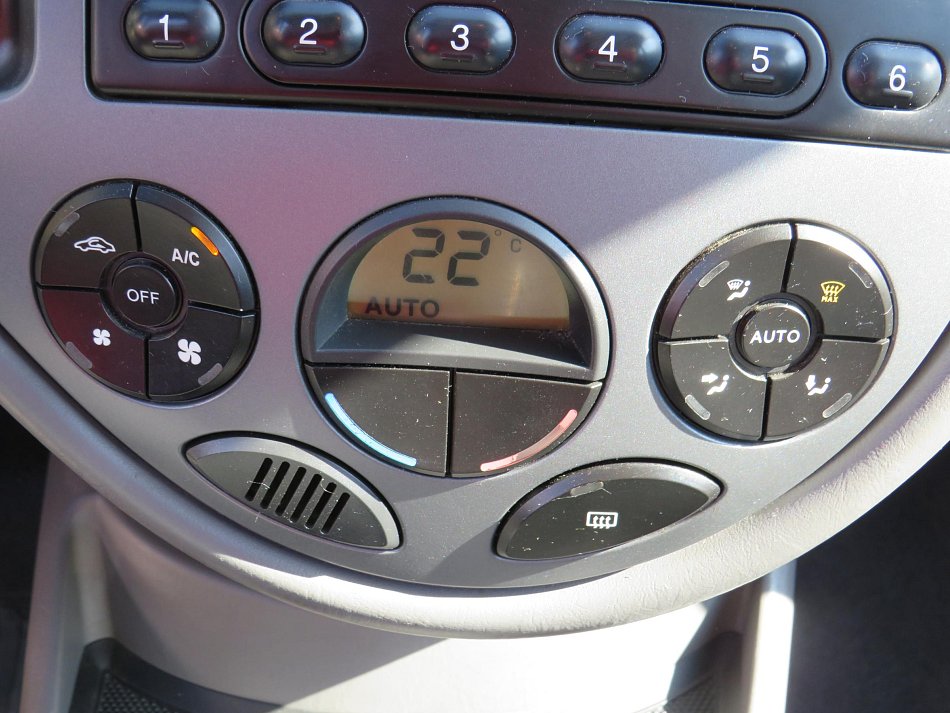 Ford Focus 1.6i 