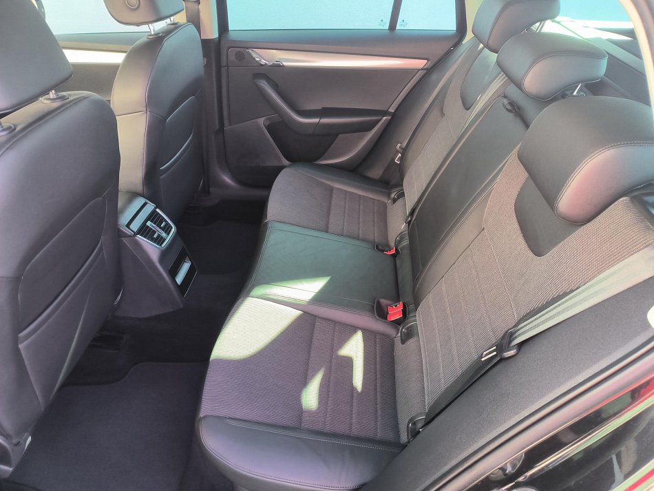 Škoda Octavia III 2.0 TDi Elegance 4x4