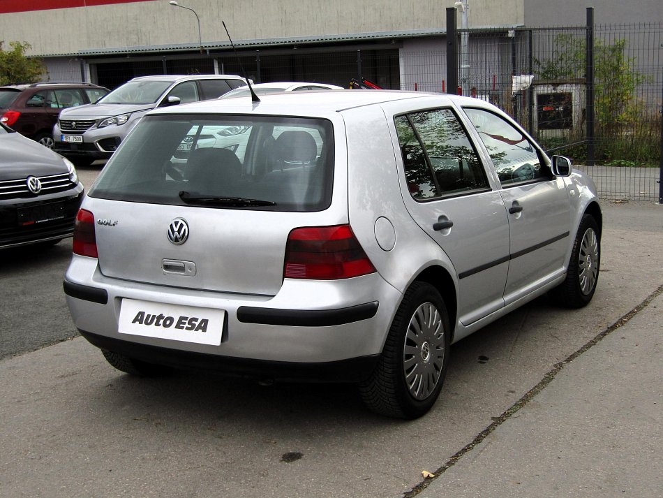 Volkswagen Golf 1.4 16V 