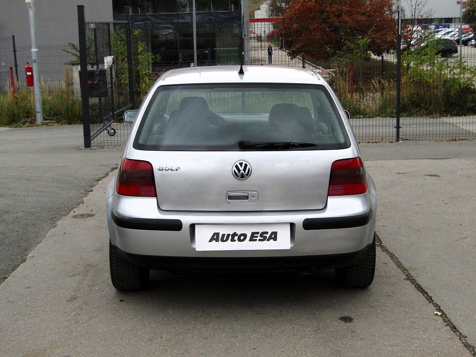 Volkswagen Golf 1.4 16V 