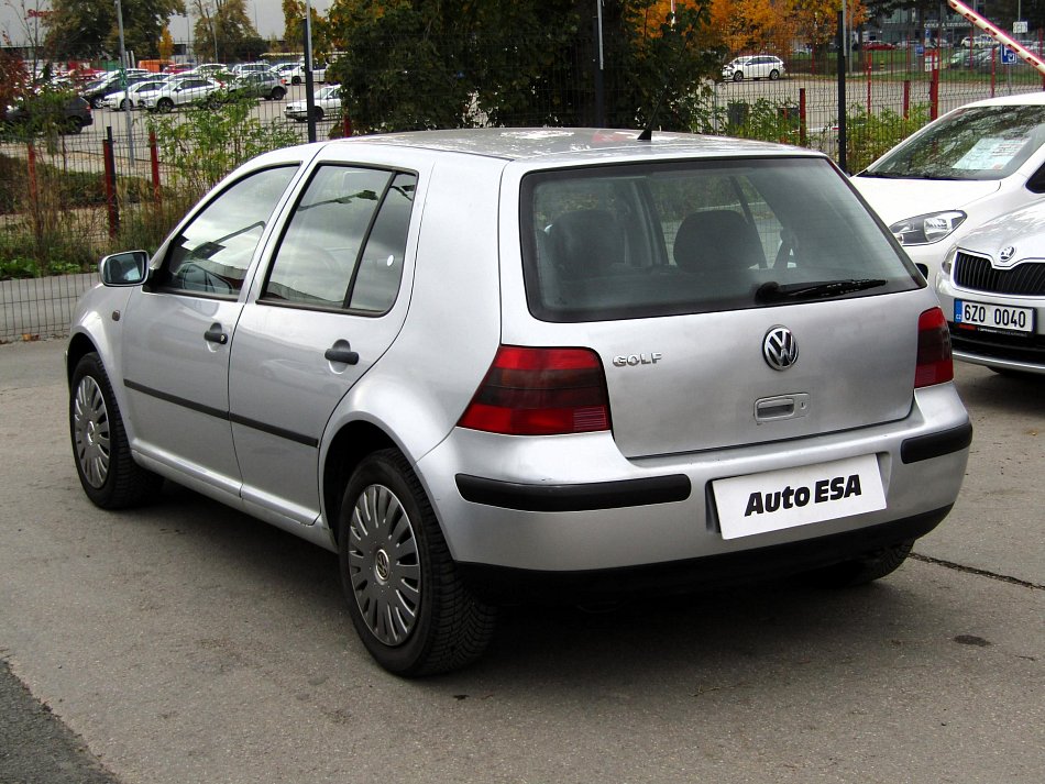 Volkswagen Golf 1.4 16V 
