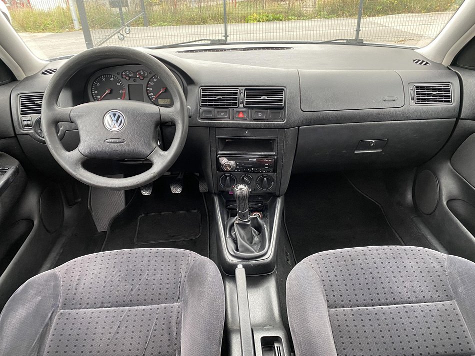 Volkswagen Golf 1.4 16V 