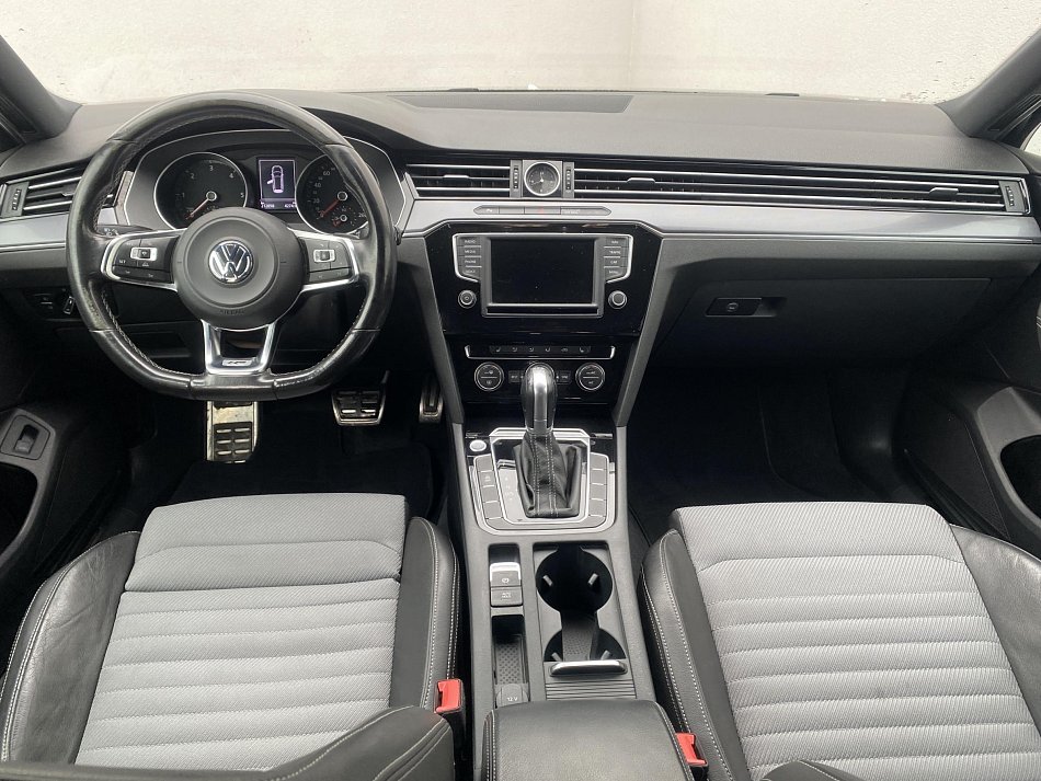Volkswagen Passat 2.0 TDi R-Line